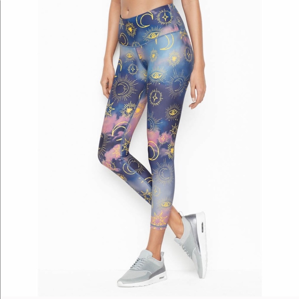 VICTORIA’S SECRET🌟🌝 7/8 SPORT FITTED LEGGINGS - Picture 3 of 4